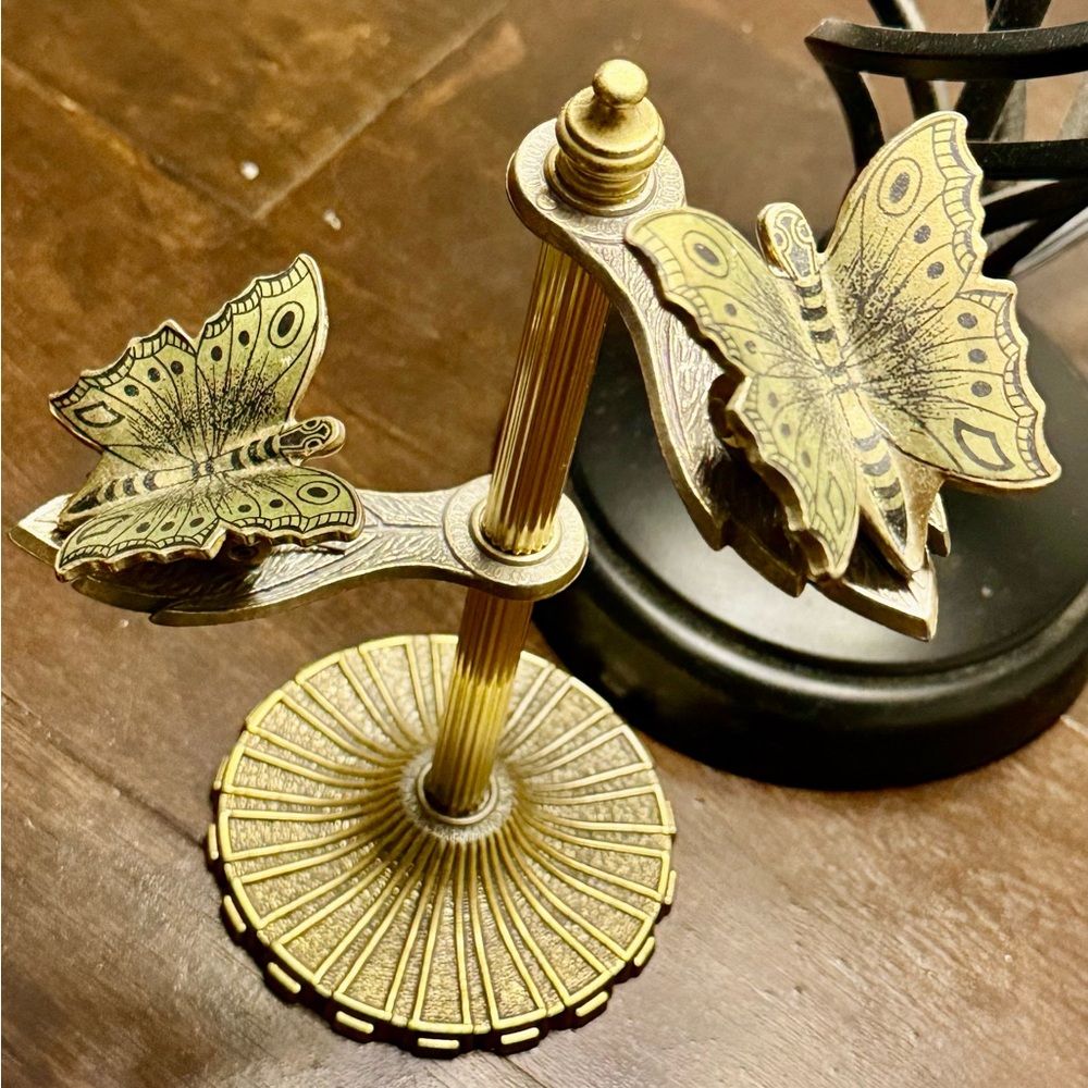 *MCM Vintage Allied Brass Butterfly clip note holder stand.